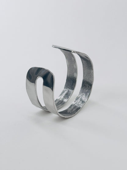 Elegant Rhinestone Bangle